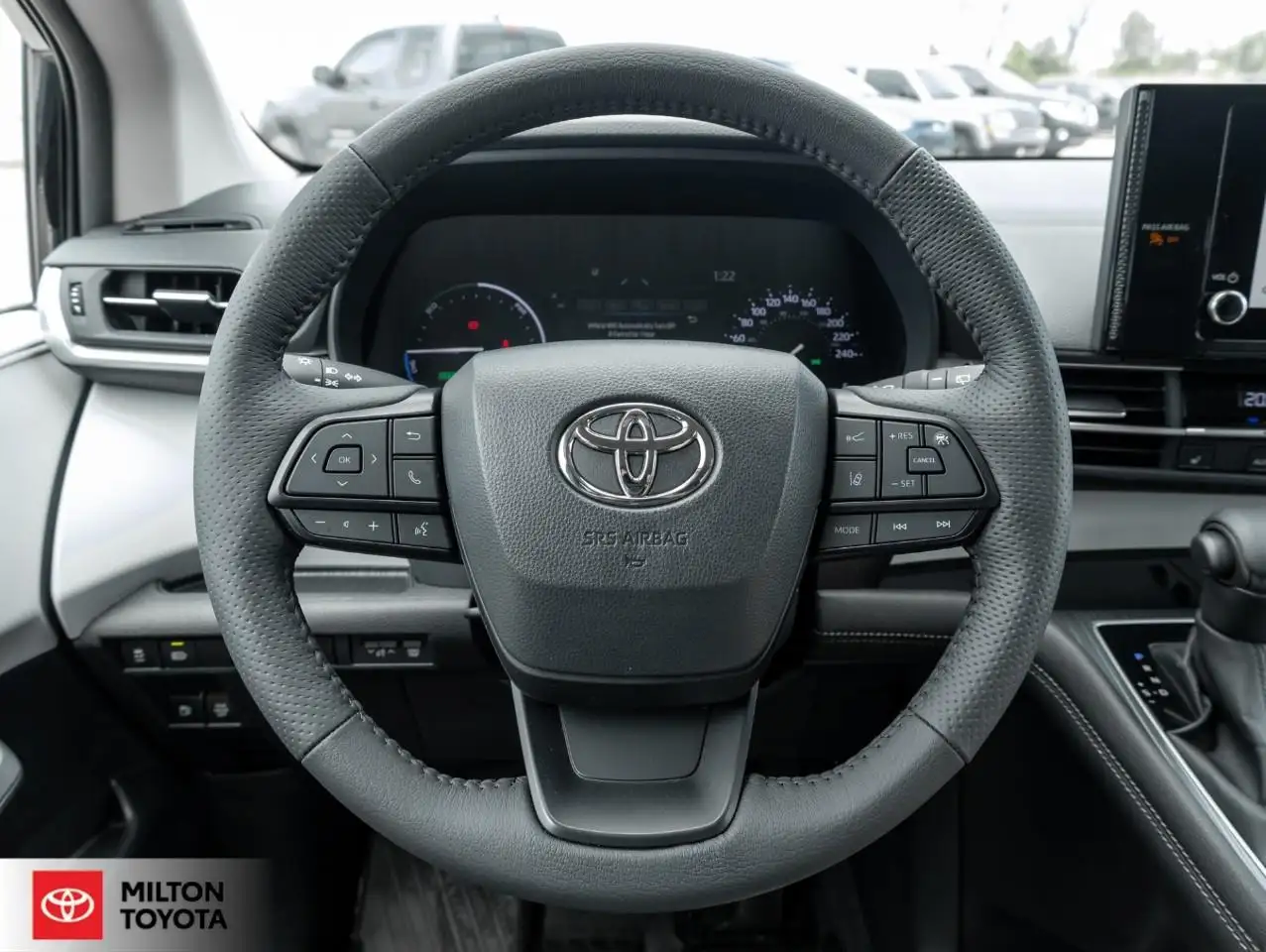 Toyota Sienna снимка Toyota Sienna