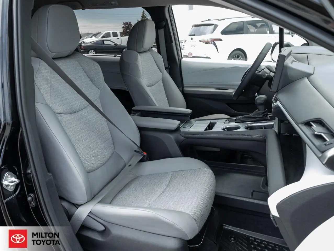 Toyota Sienna снимка Toyota Sienna