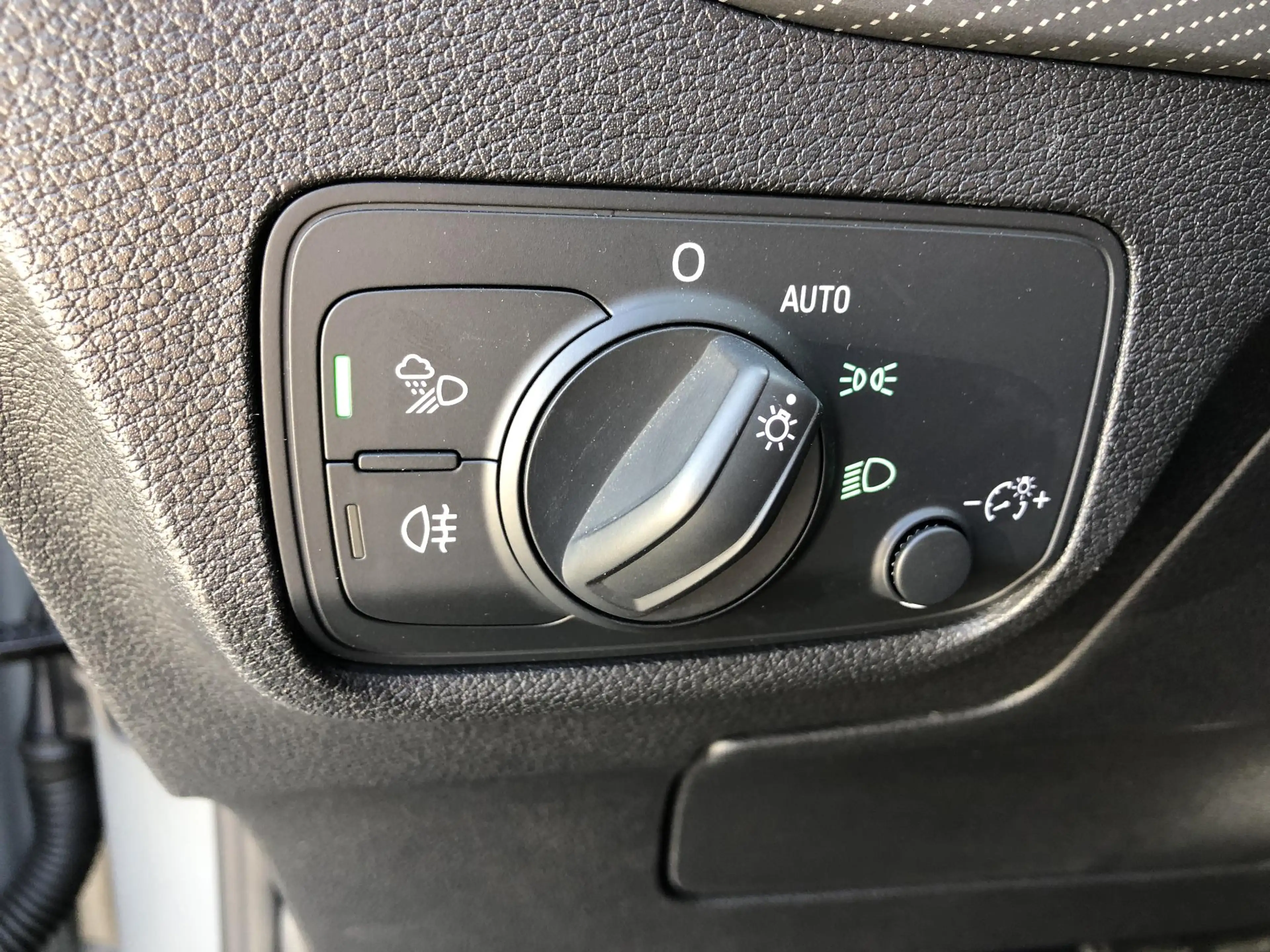 Audi Q2 1.4 TFSI 150PK S-TRONIC AUTOMAAT 2X S-LINE NAVI/ N — photo 35