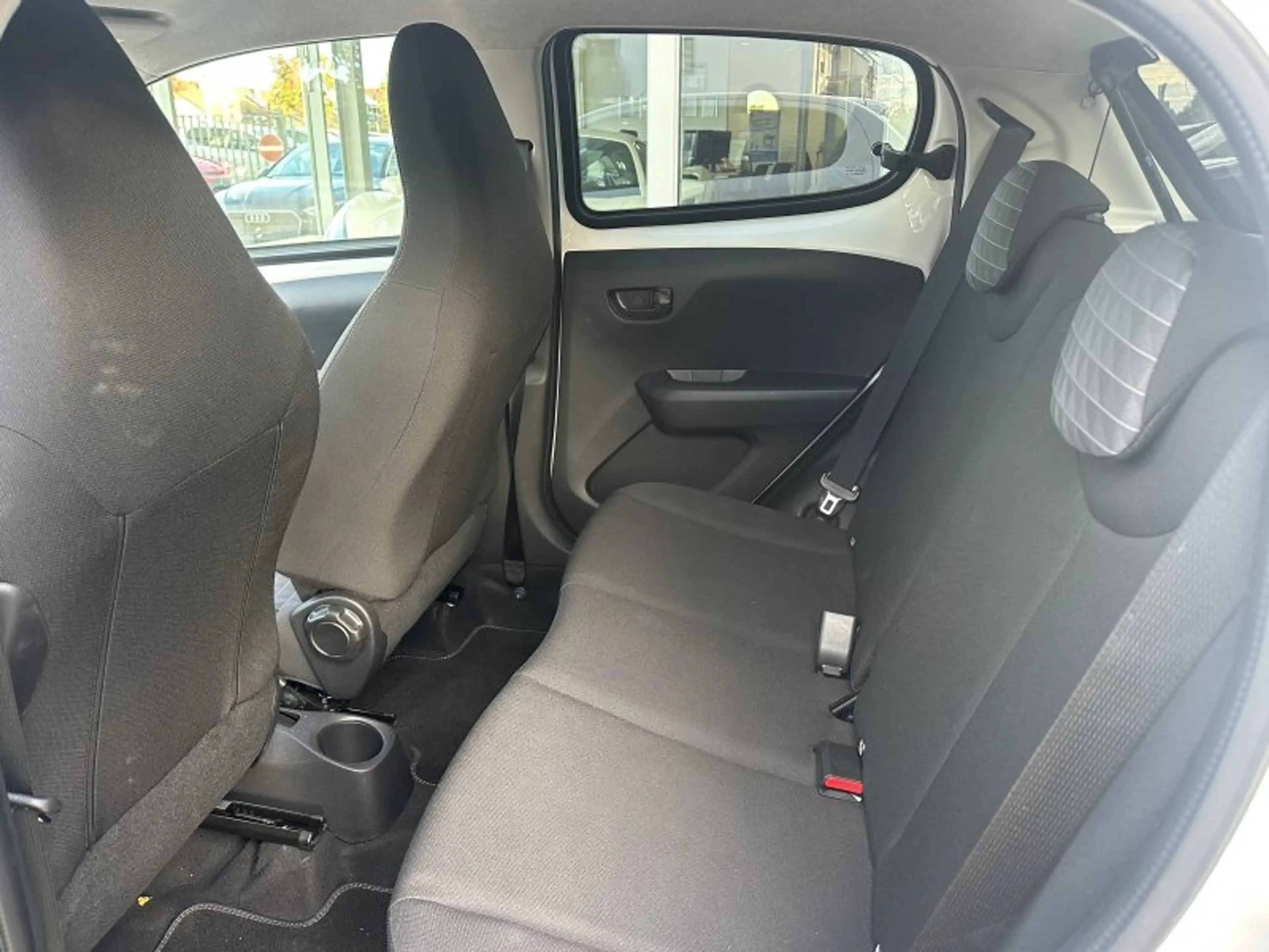 Peugeot 108 1.0 VTi Style Klima Parktronic 5-Türen — photo 12