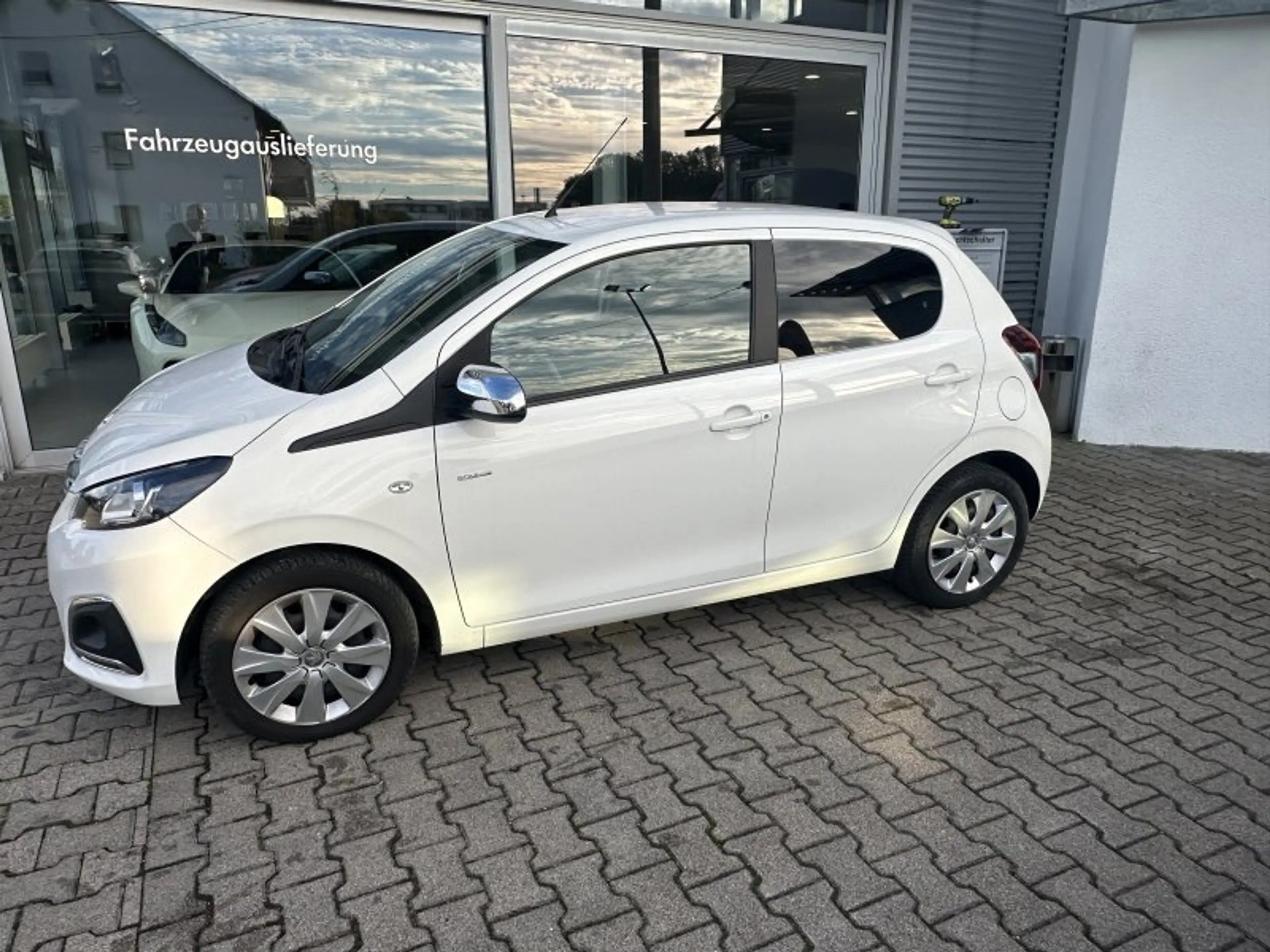 Peugeot 108 1.0 VTi Style Klima Parktronic 5-Türen — photo 3