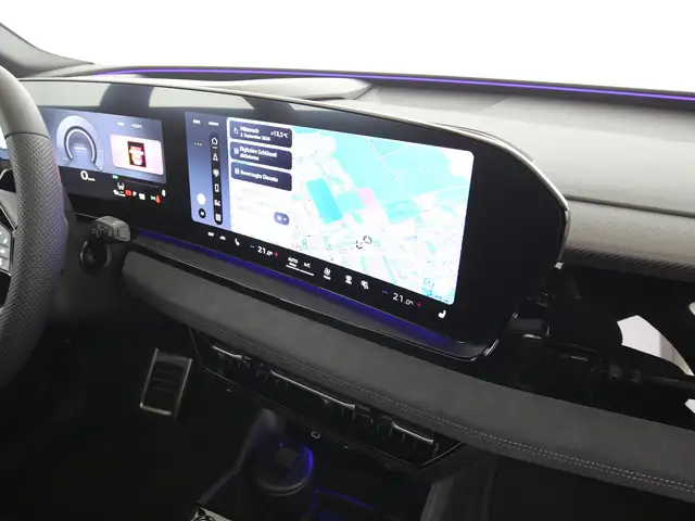 Audi E-Tron view 13