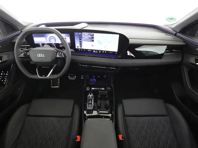 Audi E-Tron view 11