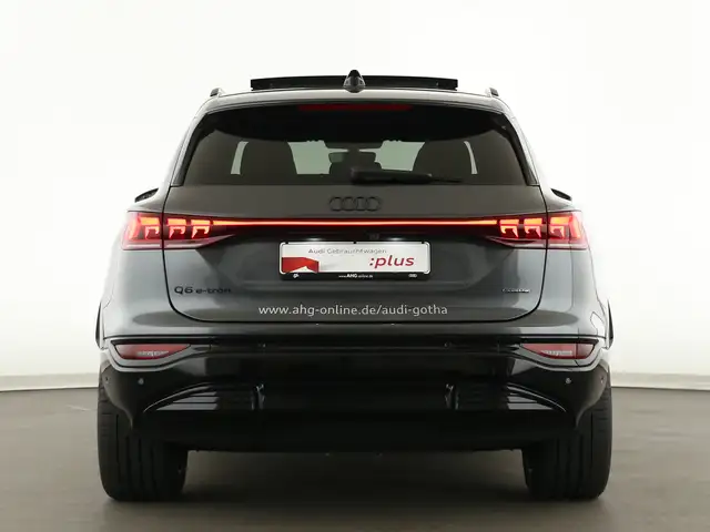 Audi E-Tron view 6