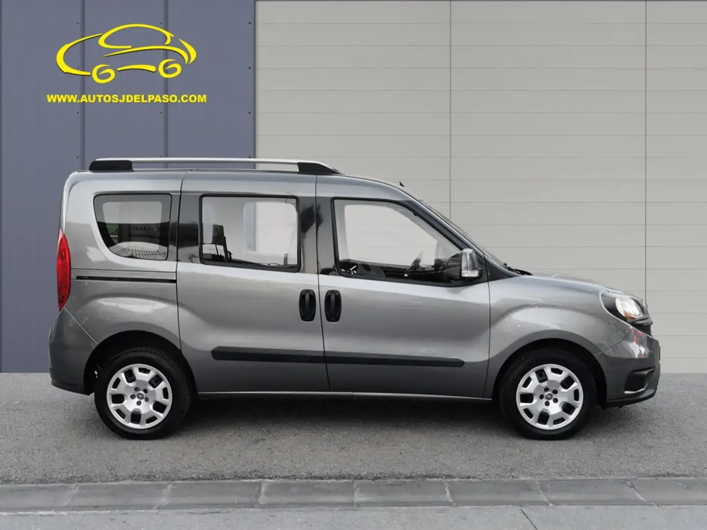 Fiat Doblo Panorama 1.6 Multijet Corto Easy 70kW Bruin - 2
