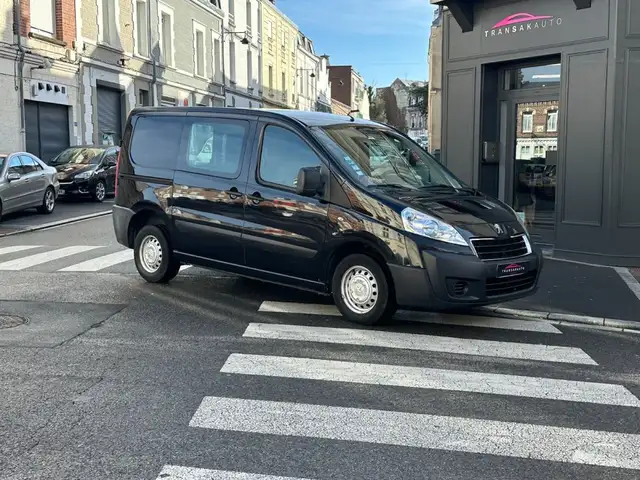 Peugeot Expert FOURGON TOLE 1.6 HDI 90 CONFORT / CAMERA DE RECUL / ATTELAGE / 3 PLACES AVANT