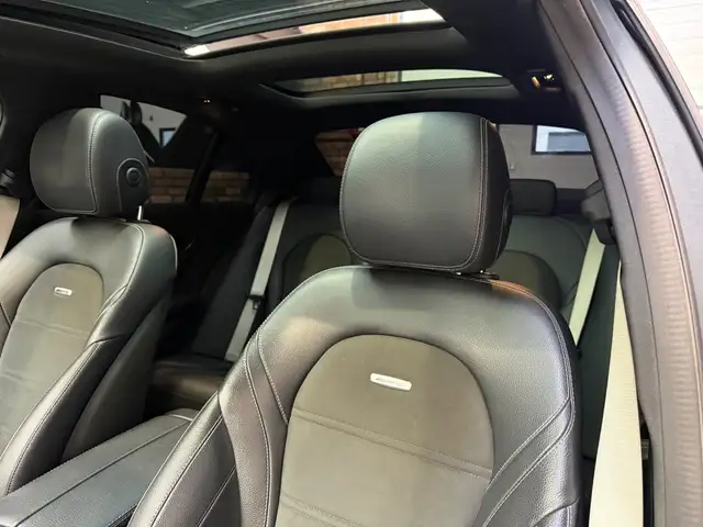 Mercedes-Benz C-Class view 8