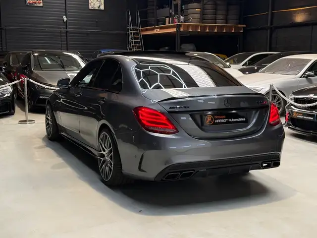 Mercedes-Benz C-Class view 4