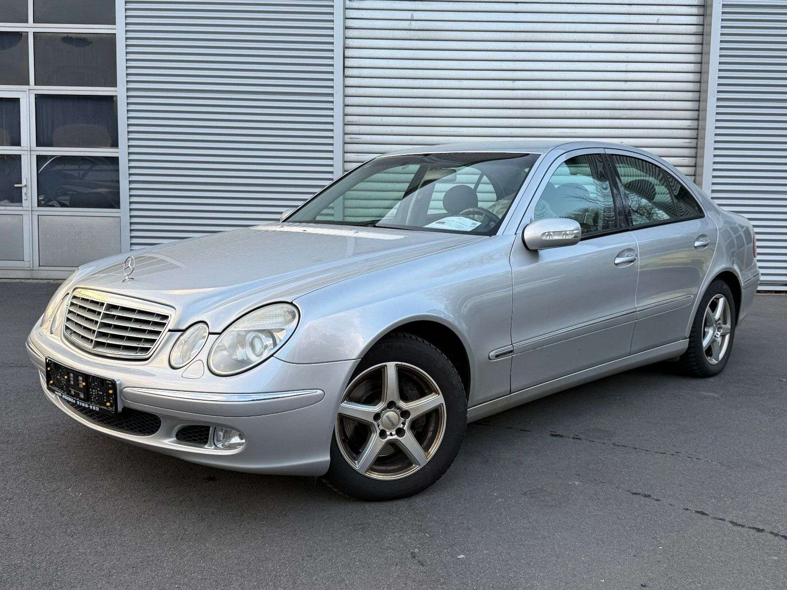 Second hand Mercedes Benz E-Class 320