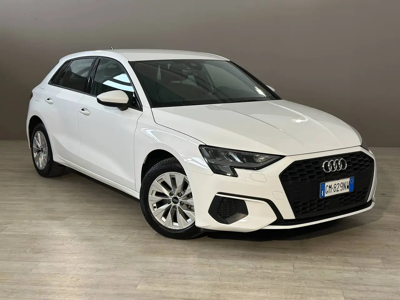 2023 Audi A3 Sportback 40 TFSI e Business S-Tronic, photograph 3
