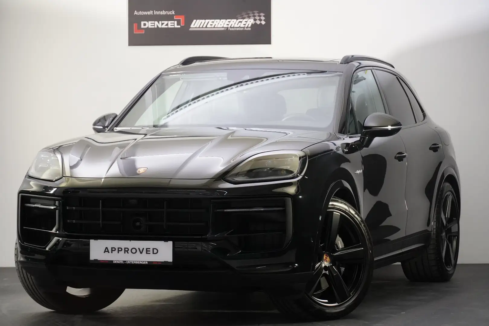 Porsche Cayenne III E-Hybrid PHEV 21,8 kWh Black Edition Aut. Schwarz - 2
