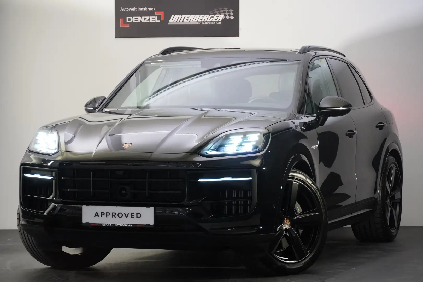 Porsche Cayenne III E-Hybrid PHEV 21,8 kWh Black Edition Aut. Schwarz - 1