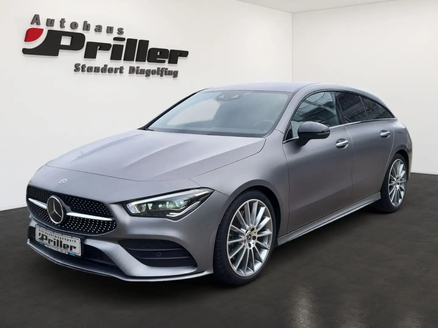 Mercedes-Benz CLA 220 DCT AMG Line Designo Серый - 1
