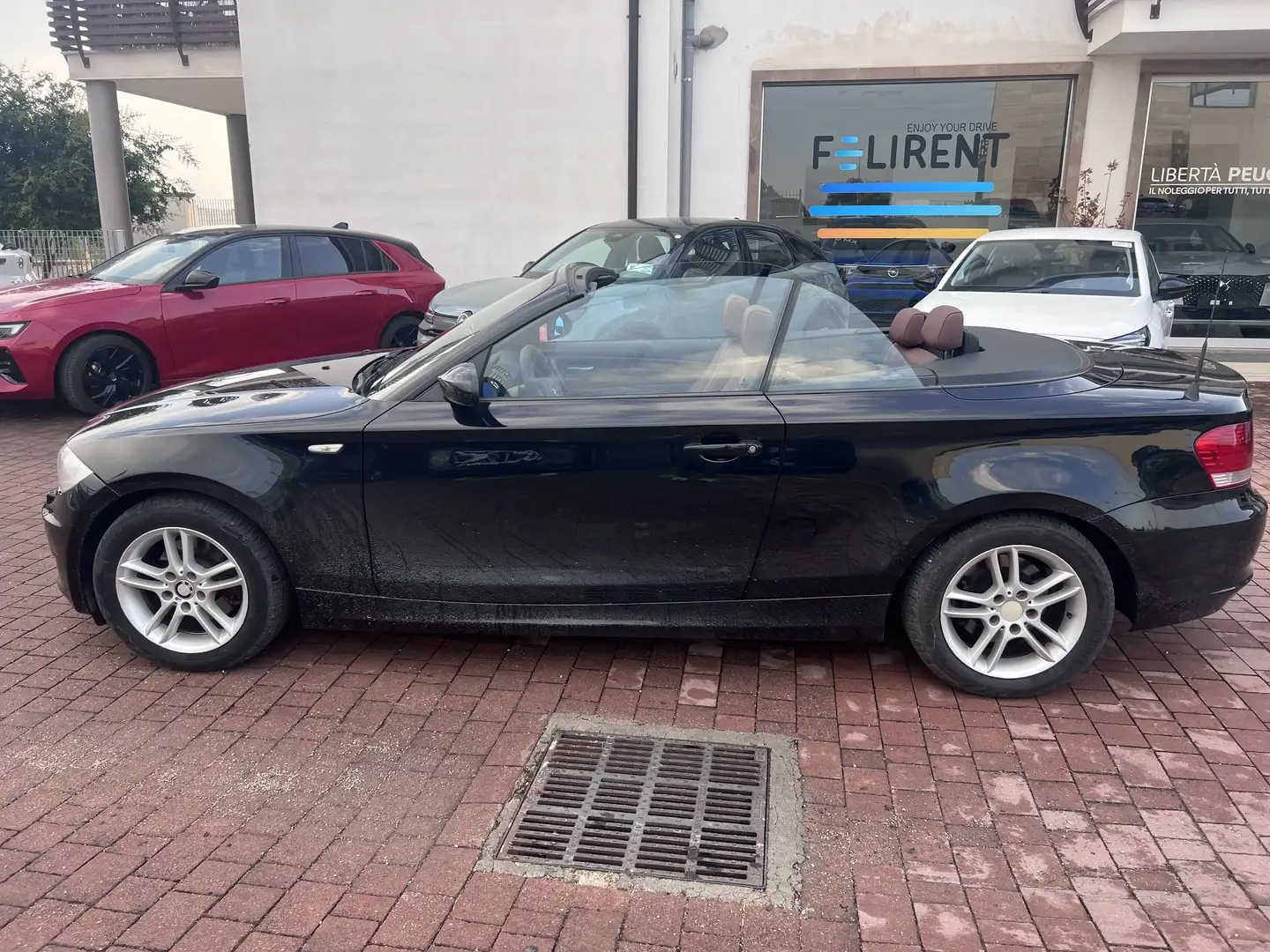 BMW 120 120d Cabrio Futura Nero - 2