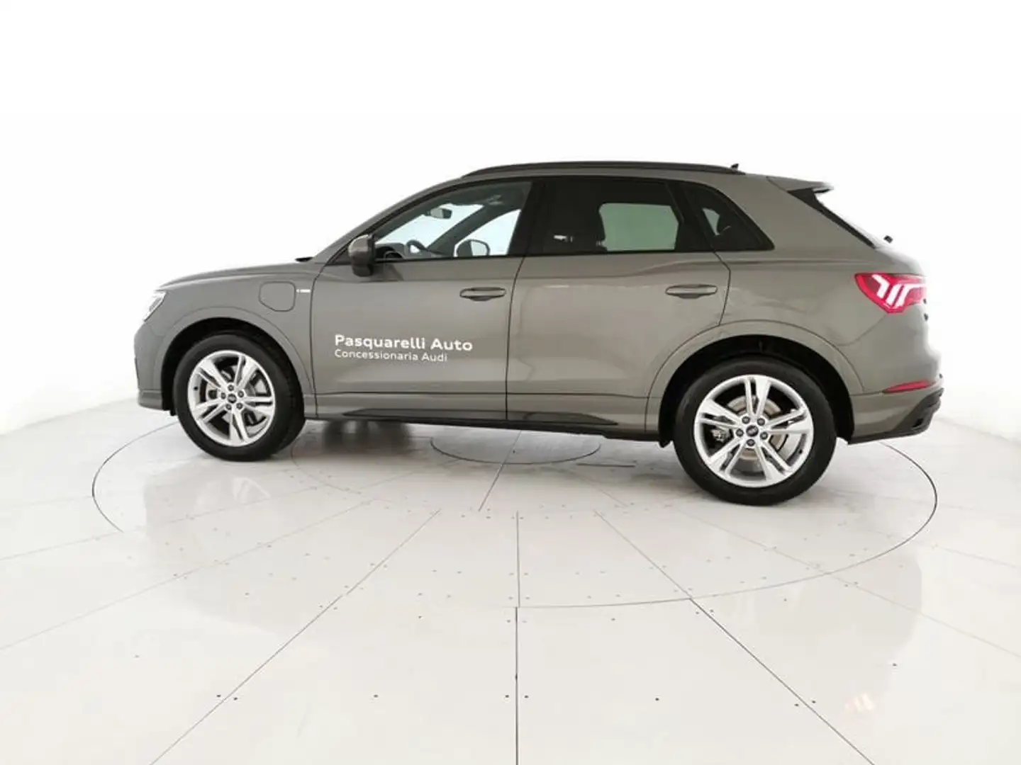 Audi Q3 45 1.4 tfsi e S Line Edition s-tronic Grigio - 2