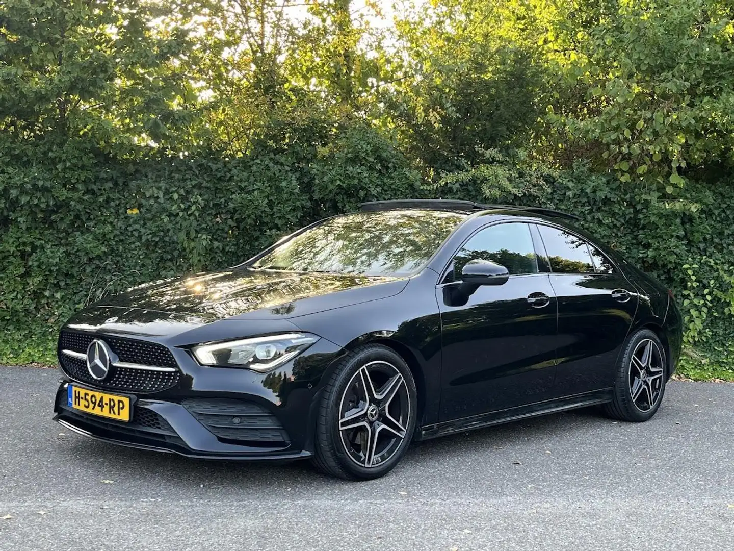 Mercedes-Benz CLA 180 d Launch Edition Premium Plus ambilight MB 2019 Di Schwarz - 2