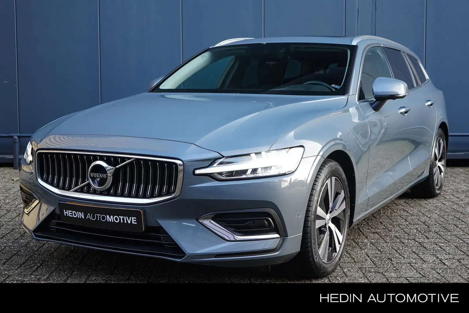 Volvo V60 2.0 B4 Inscription | Trekhaak | Pilot assist | Pan Gris - 1