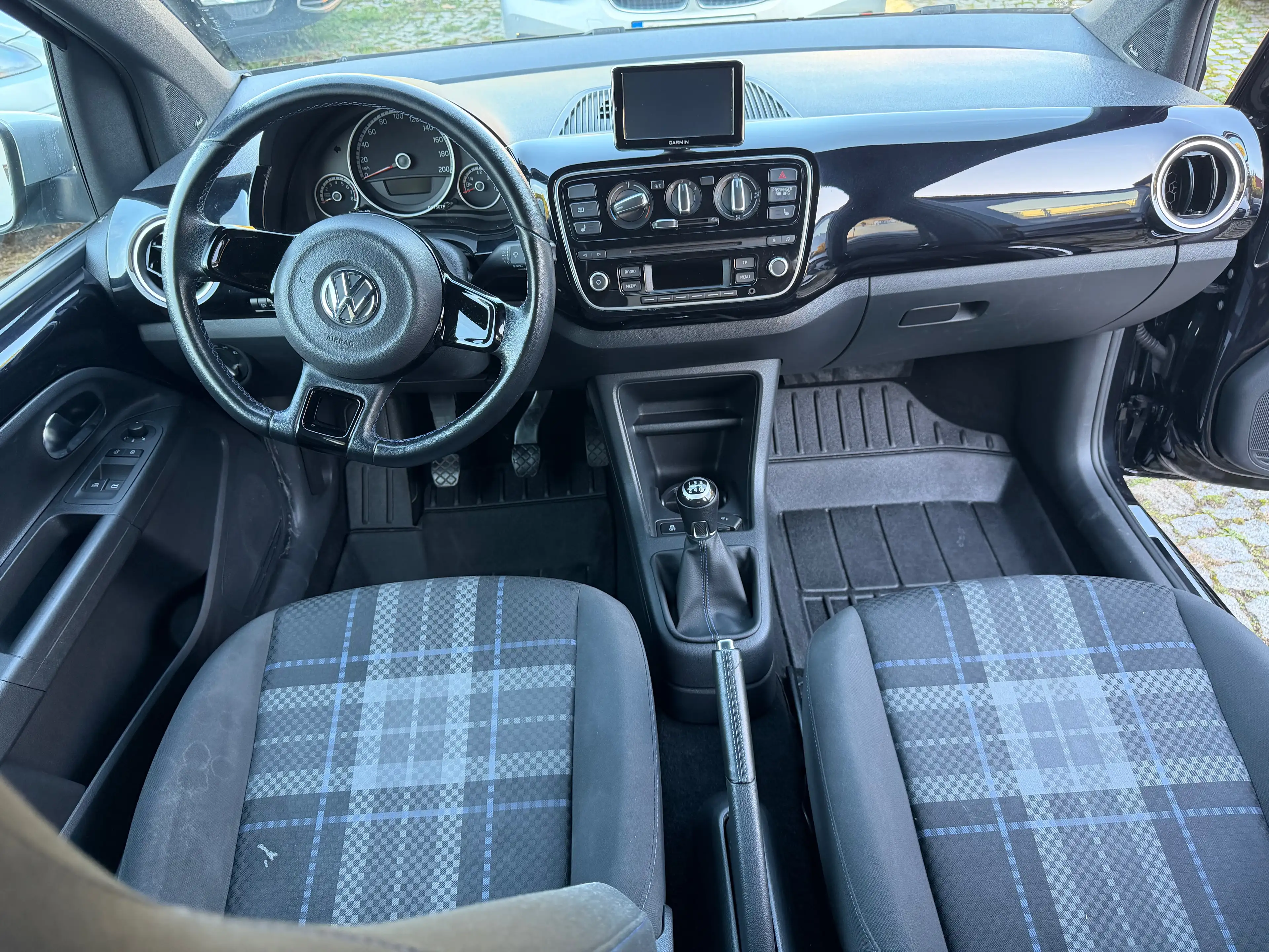 Volkswagen up! club up! /17-Zoll Alu /Heckspoiler /Sitzheizung/Klima — photo 8