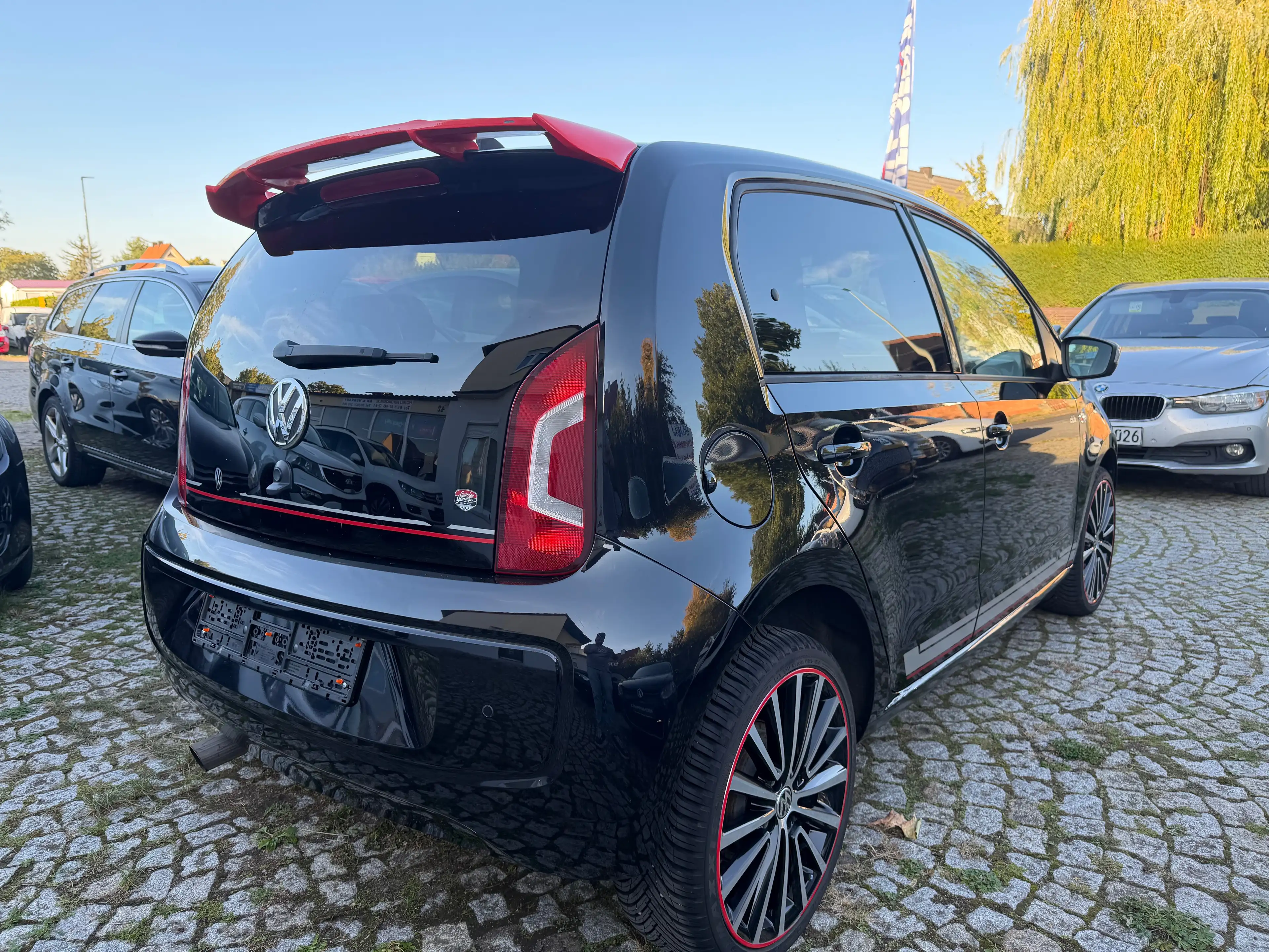 Volkswagen up! club up! /17-Zoll Alu /Heckspoiler /Sitzheizung/Klima — photo 4