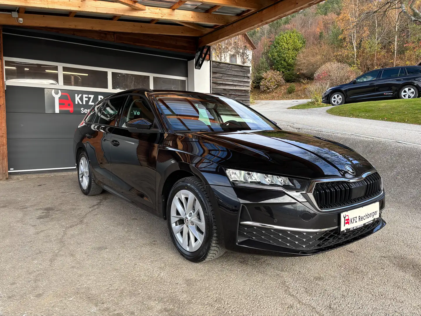 Skoda Octavia 2.0 TDI 110 kW Selection LED AHV MULTI HEIZUNG Noir - 1