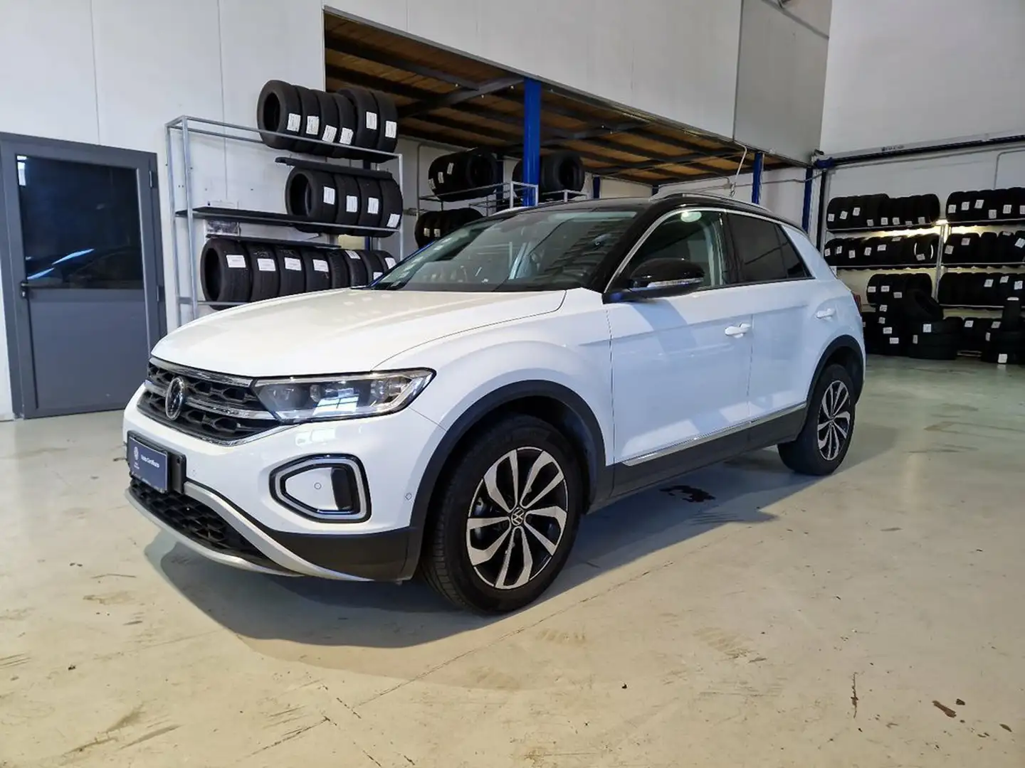 Volkswagen T-Roc 1.0 tsi style 110cv Bianco - 1