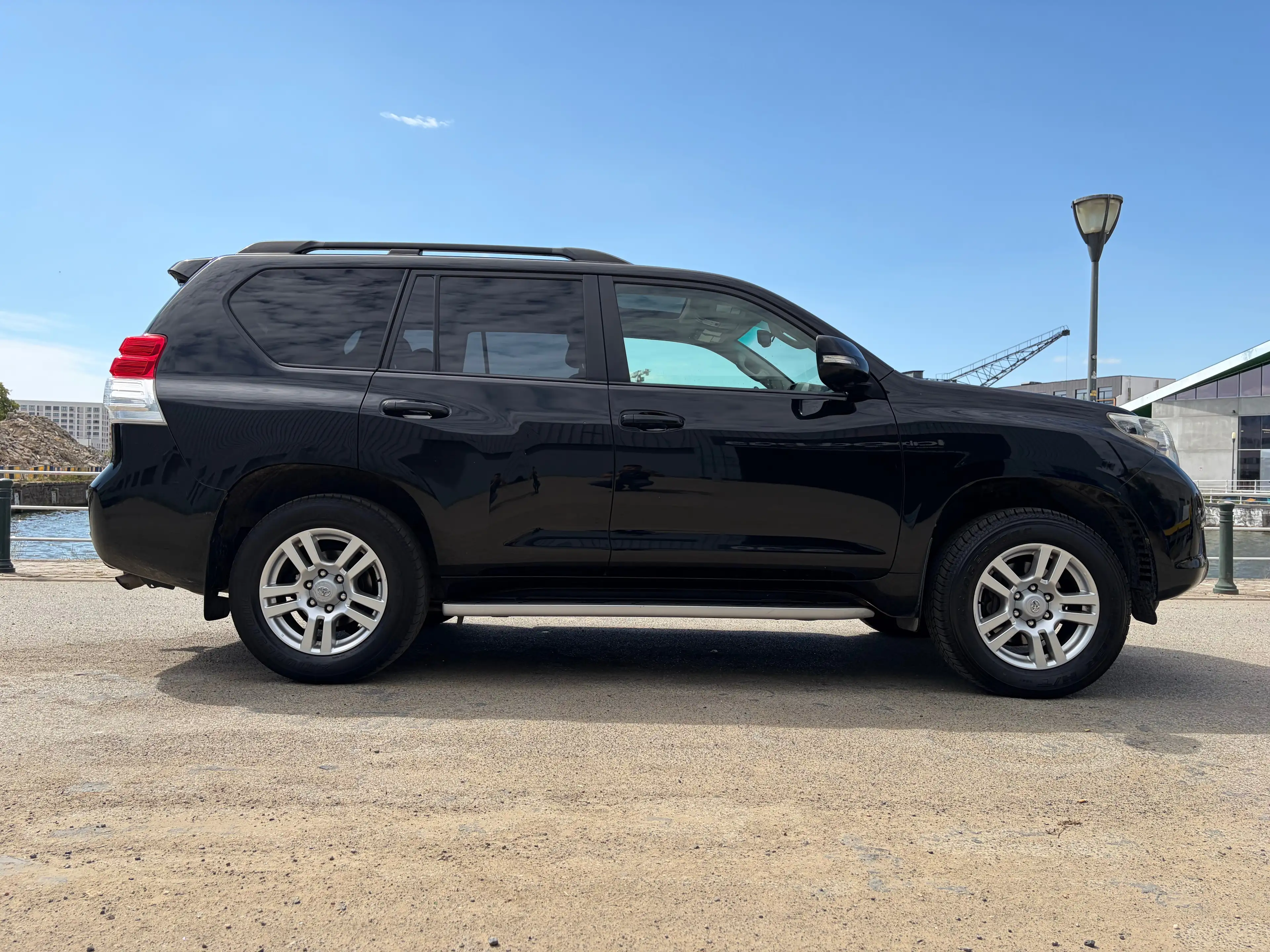 Toyota Land Cruiser Landcruiser 3.0 D-4D Premium — photo 4