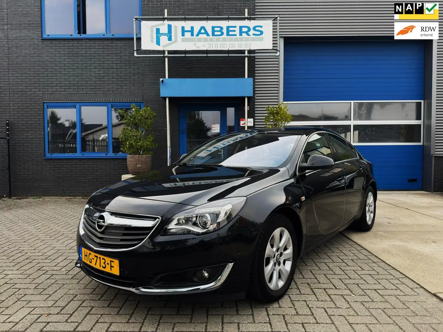 Opel Insignia 1.6 T Cosmo 170PK|Navigatie|Camera|Leder|Sportstoe Zwart - 1