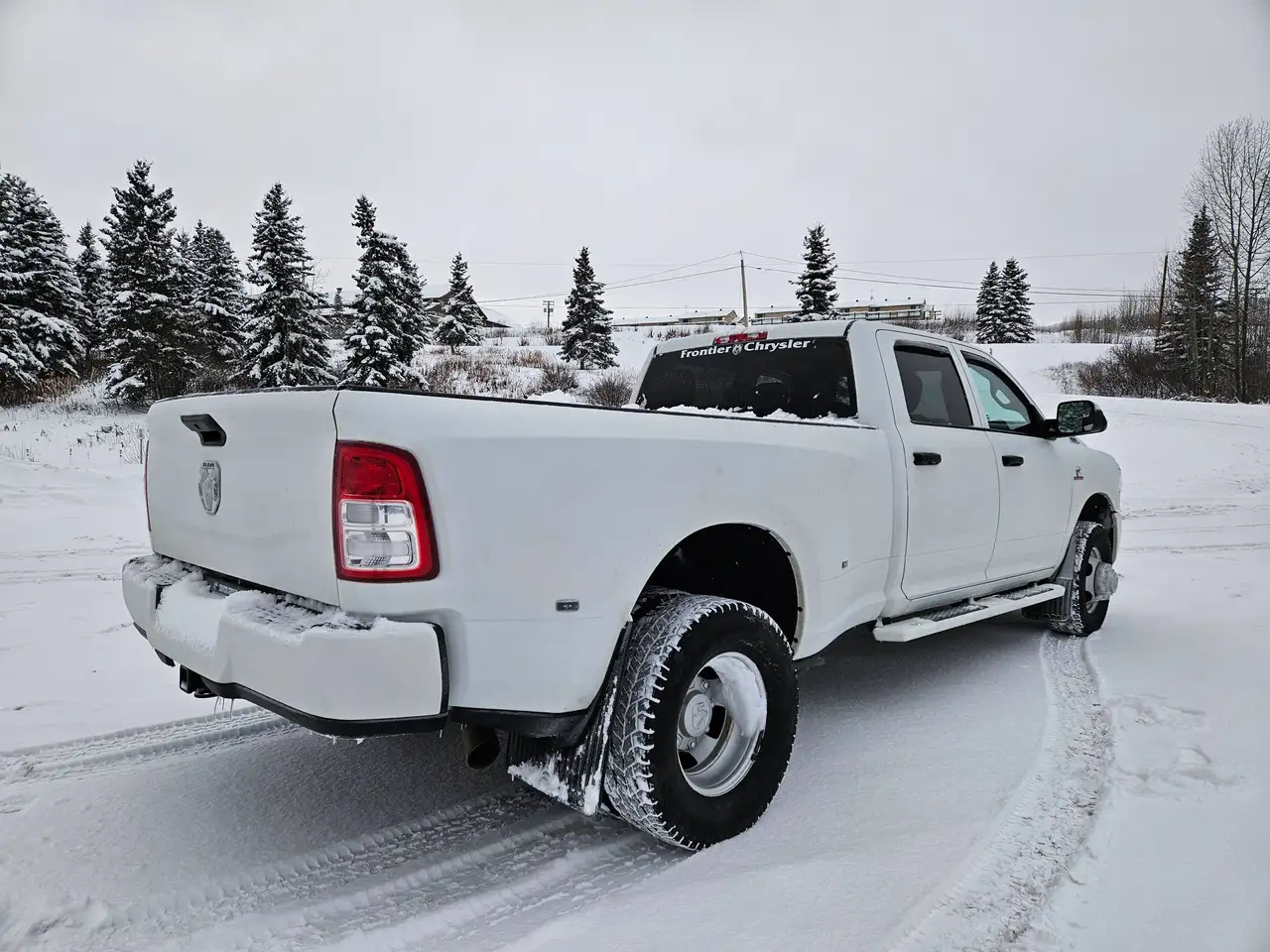RAM 3500 снимка RAM 3500