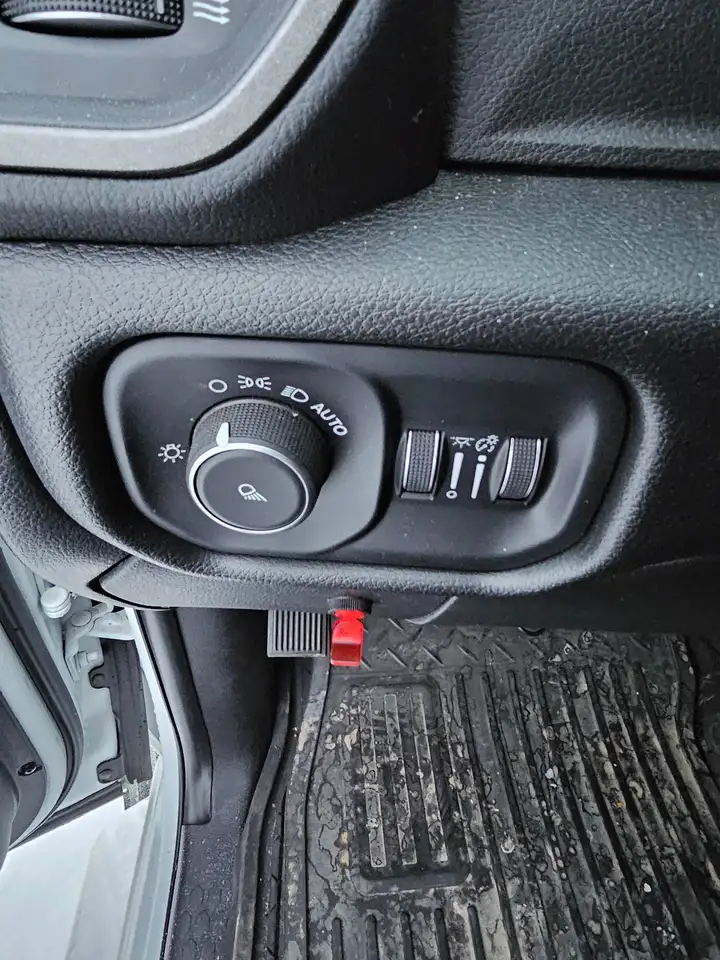 RAM 3500 снимка RAM 3500