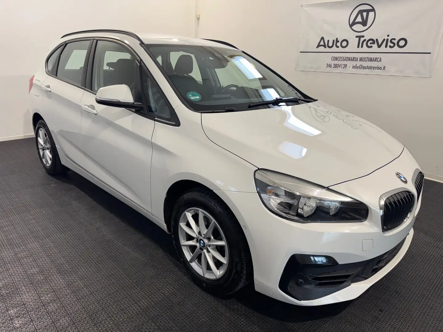 BMW 216d Active Tourer Advantage Blanc - 2