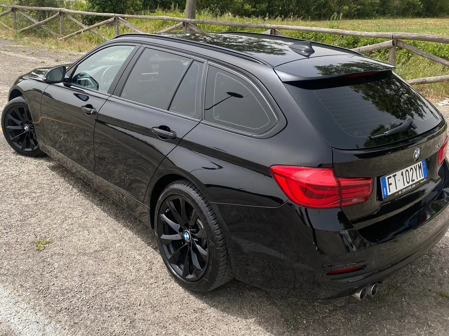 BMW 320 320d Touring auto Nero - 1