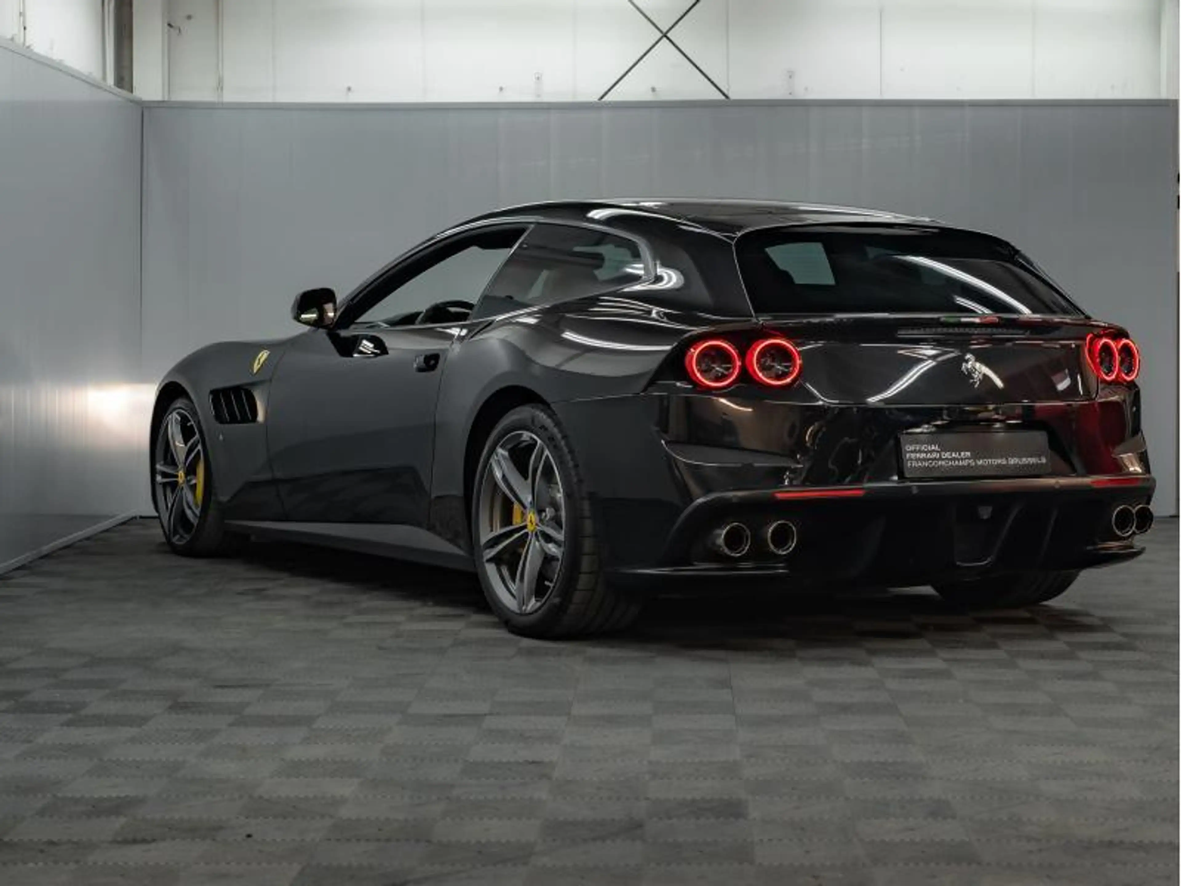 Ferrari GTC4 Lusso V12 — photo 5