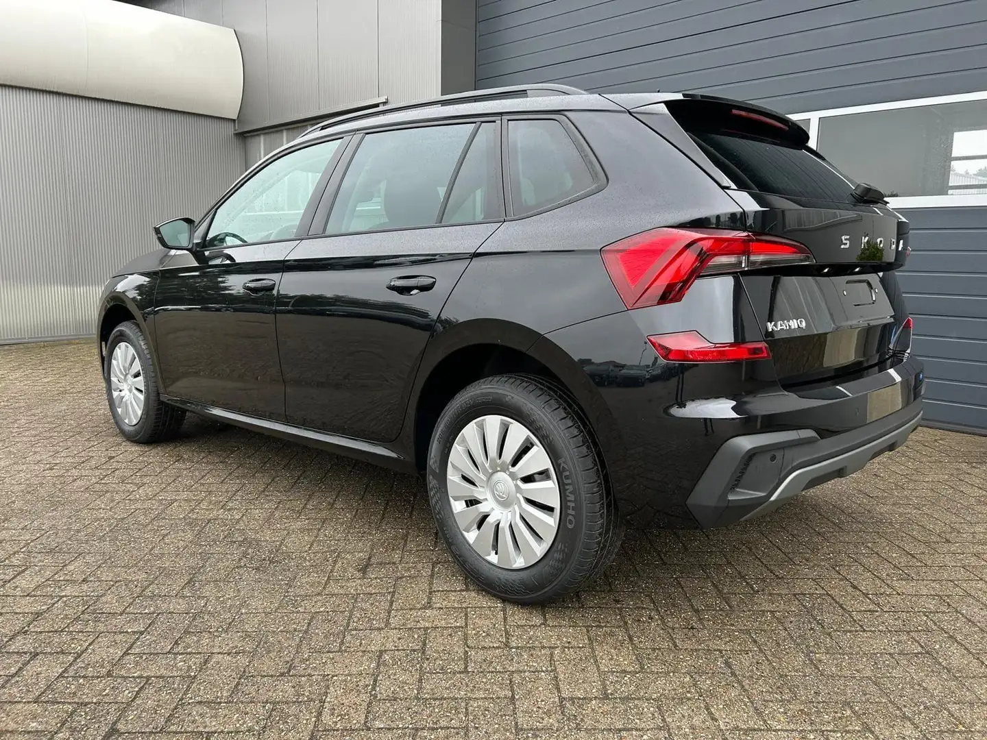 Skoda Kamiq 1.0 TSI 115PS DSG Selection Matrix-LED Sitzheiz... Schwarz - 1