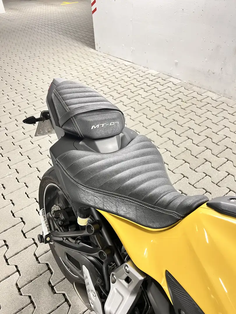 Yamaha MT-07 Jaune - 2