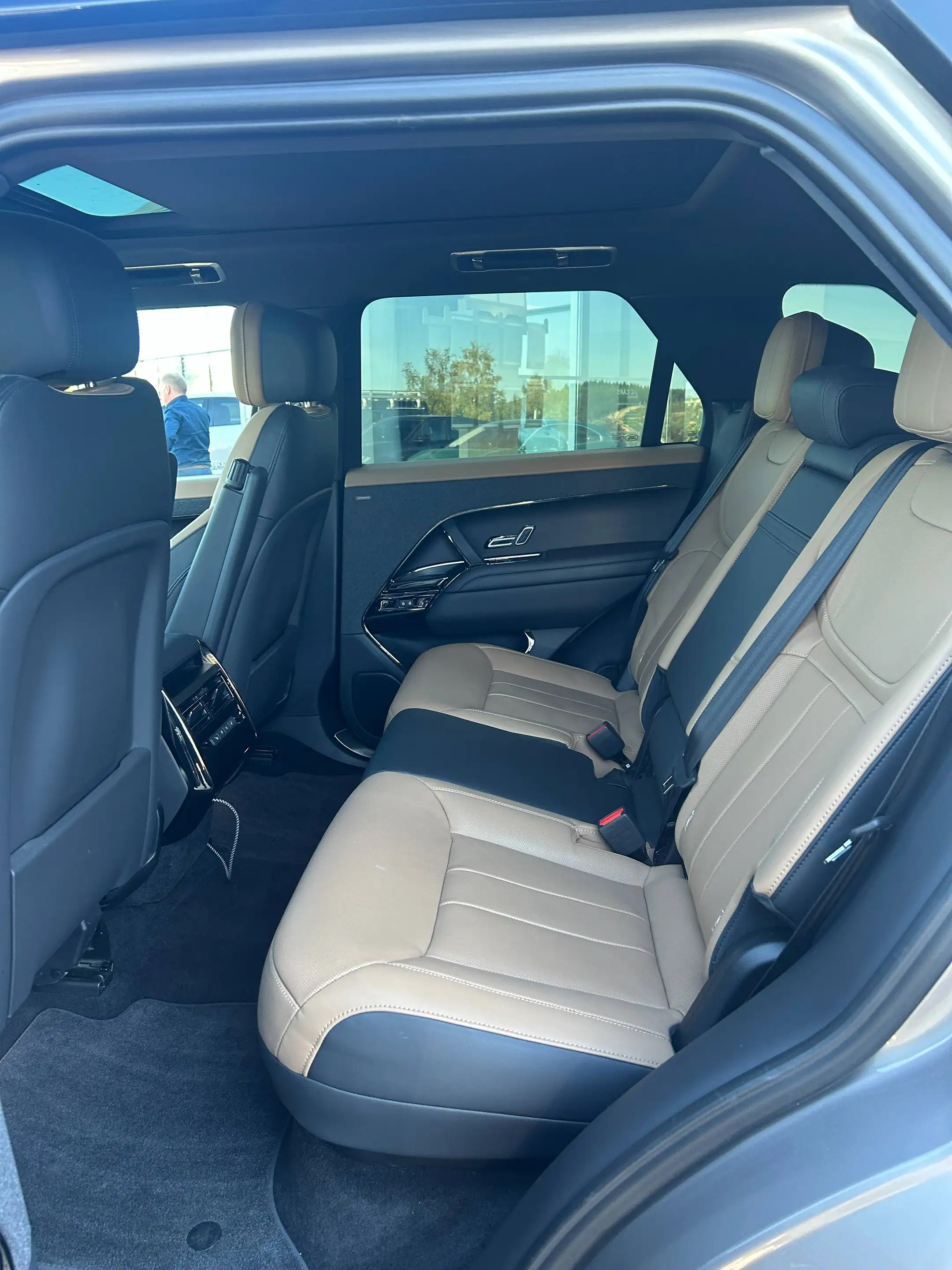 Land Rover Range Rover Sport Range Rover Sport 3.0 P440e PHEV Dynamic SE — photo 13