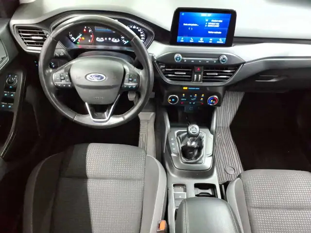 Ford Focus view 10