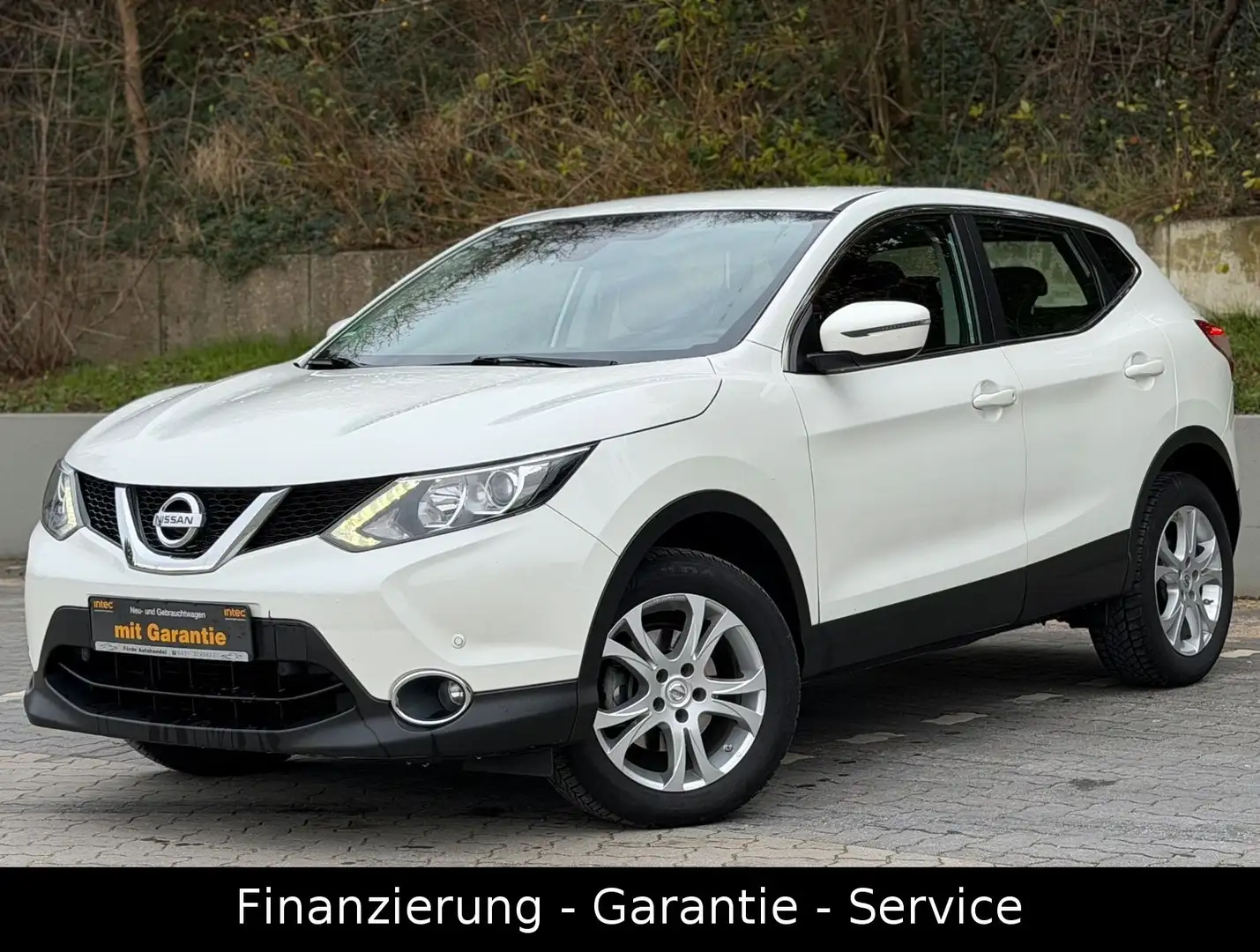 Nissan Qashqai 1.6 dCi Acenta/KAMRA/LED/SPUR/AHK/NAVI Weiß - 1