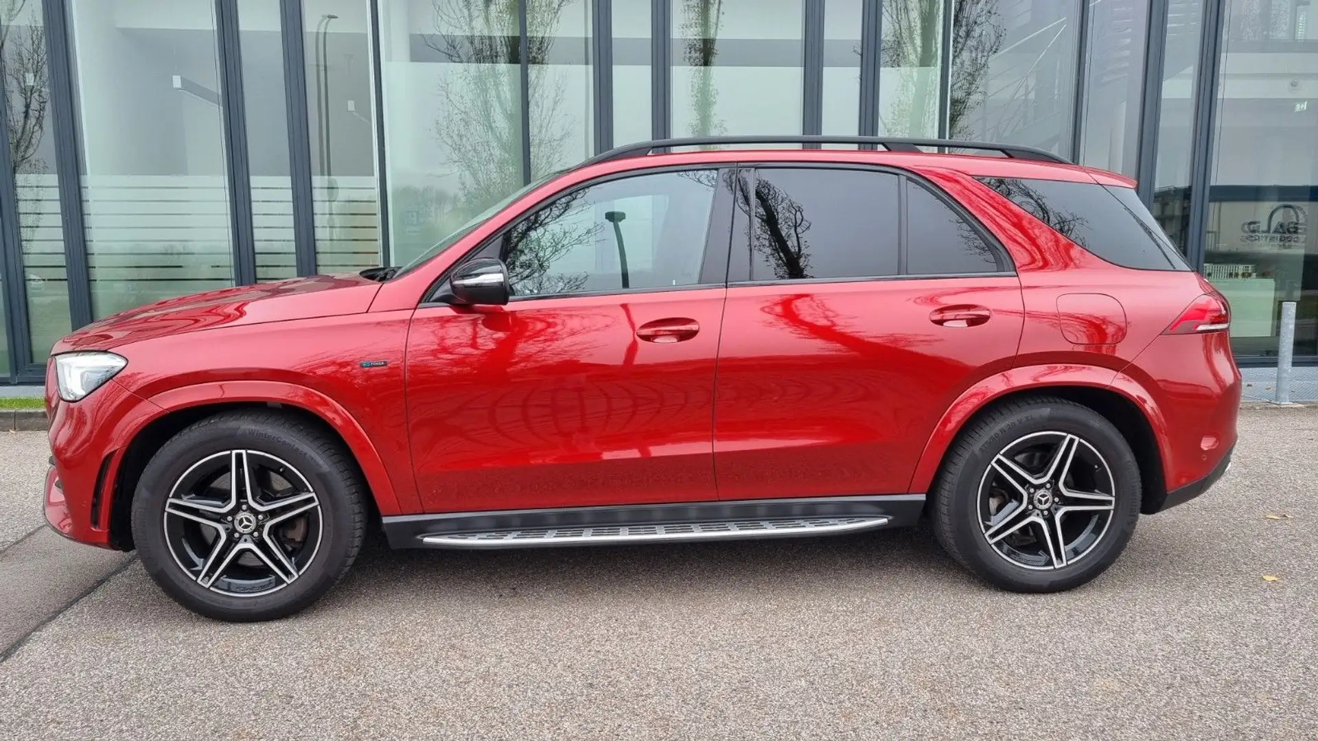 Mercedes-Benz GLE 350 de 4M AMG Pano Airmatik AHK HiFI B. Night Rot - 2