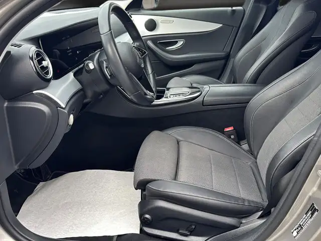 Mercedes-Benz E-Class view 14
