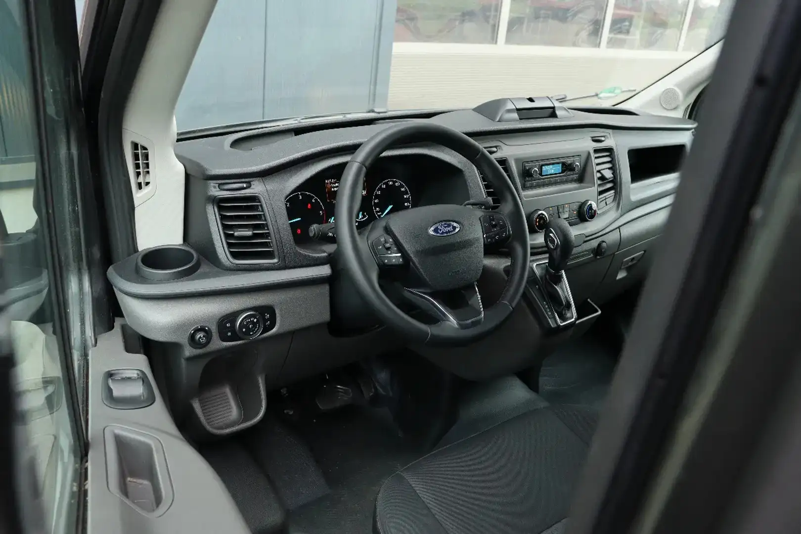Ford Transit 2.0 TDCi 170PK L2H2 l AUTOMAAT l TREKHAAK l PDC Gris - 2