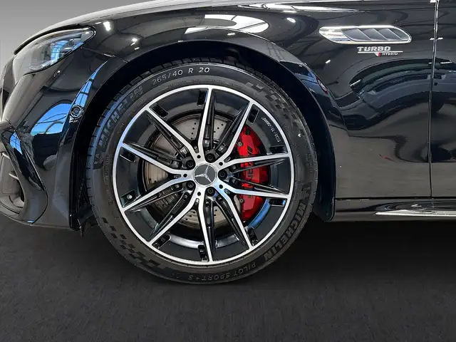 Mercedes-Benz E Class view 4