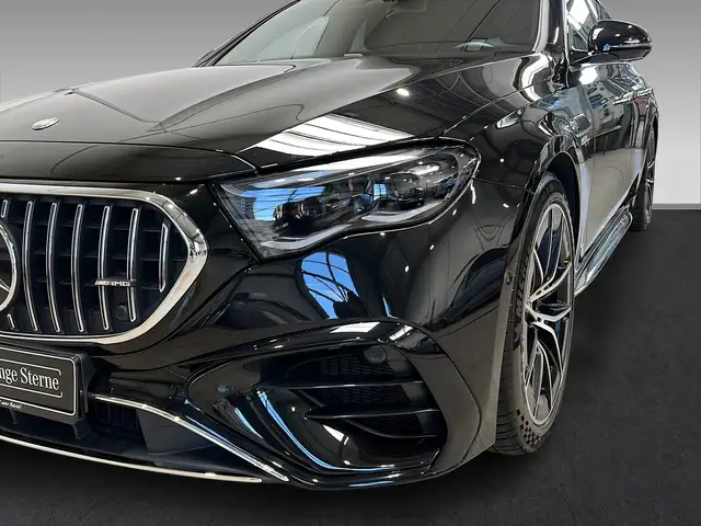 Mercedes-Benz E Class view 3
