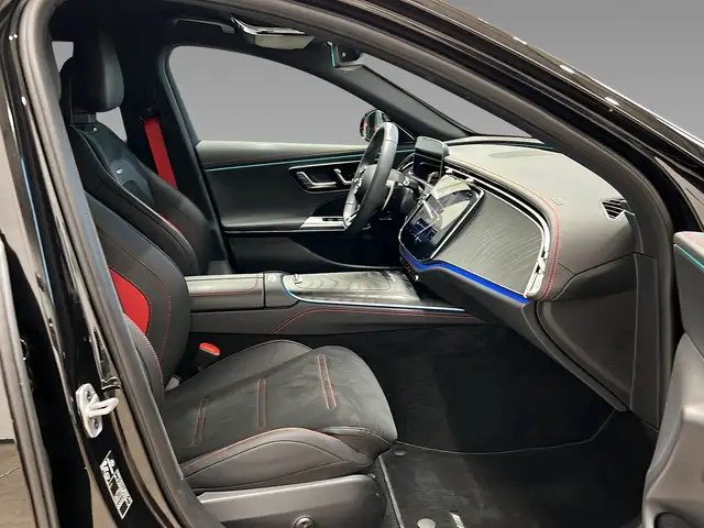 Mercedes-Benz E Class view 12