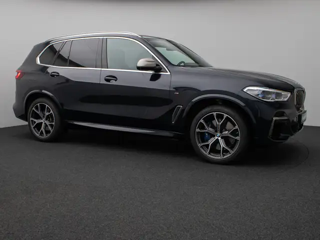BMW X5 X5 M view 4