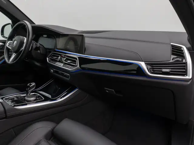 BMW X5 X5 M view 23