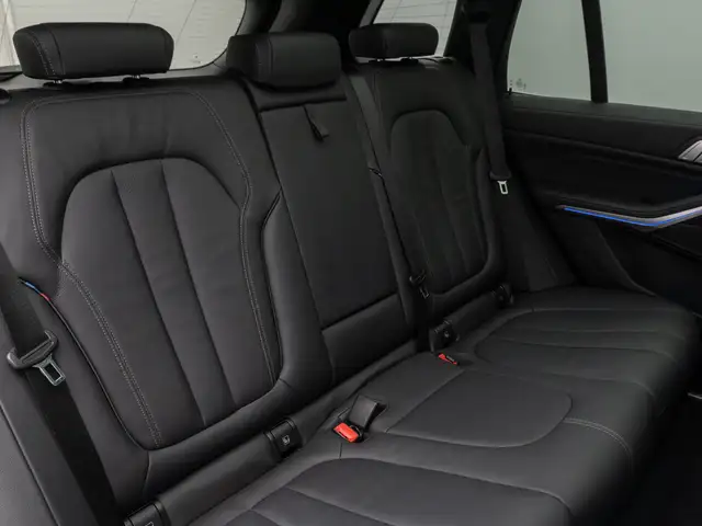 BMW X5 X5 M view 28