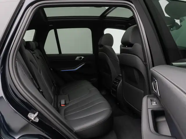 BMW X5 X5 M view 26