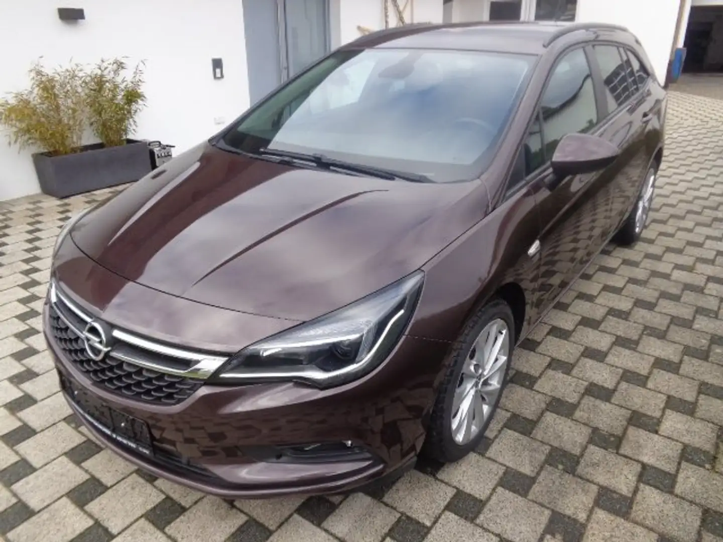 Opel Astra 120 Jahre Start/Stop Brun - 1