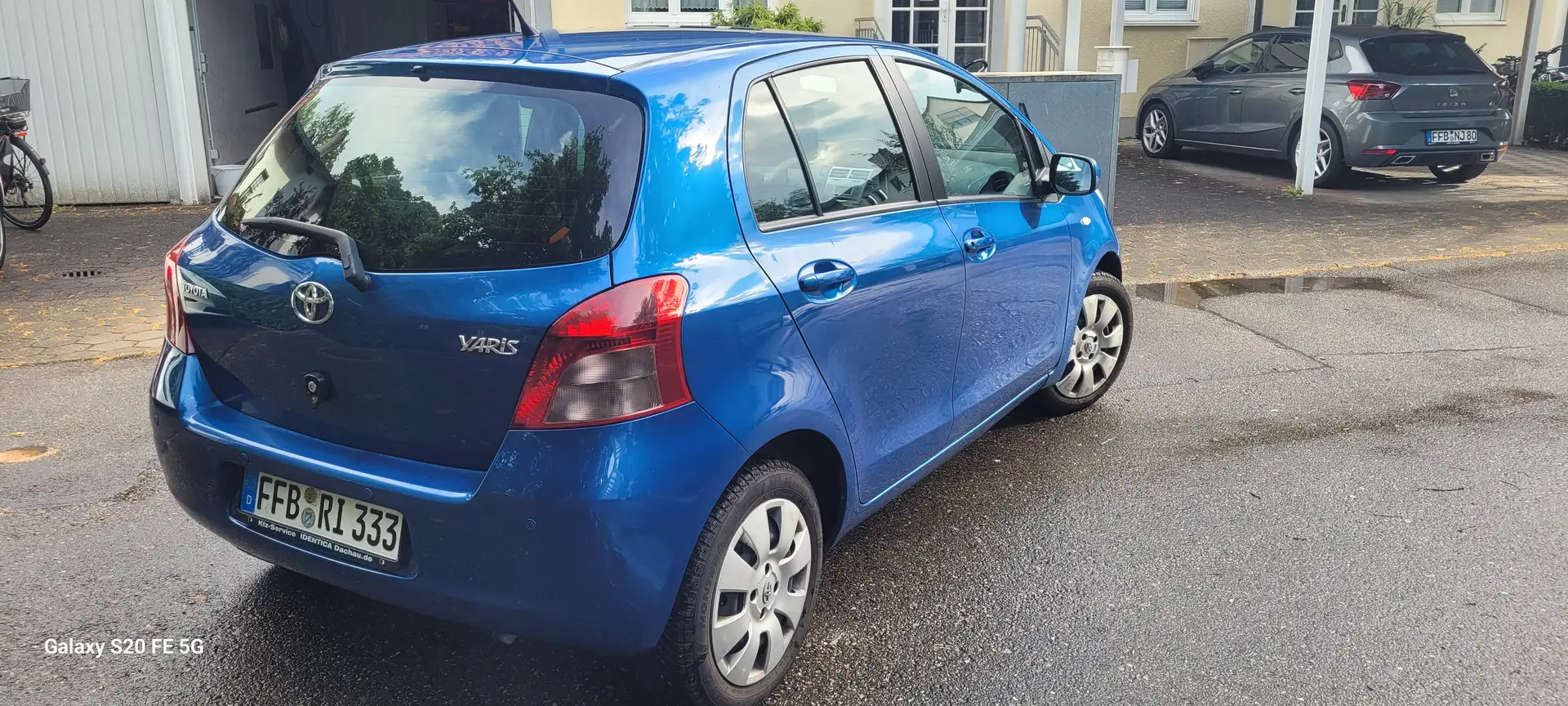 Toyota Yaris Yaris 1.3 VVT-i Executive Blau - 1