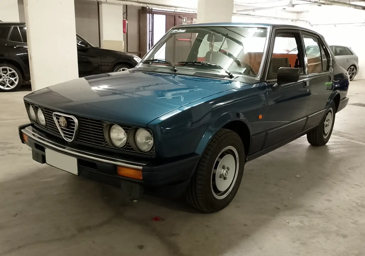 Alfa Romeo Alfetta Alfetta 2.0i Quadrifoglio Oro Azul - 1